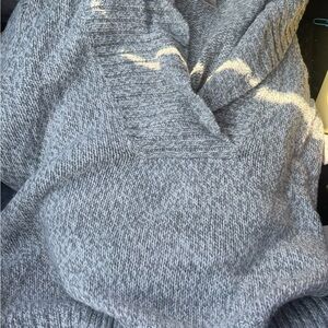Arizona Jean Company Light Gray Knit Sweater